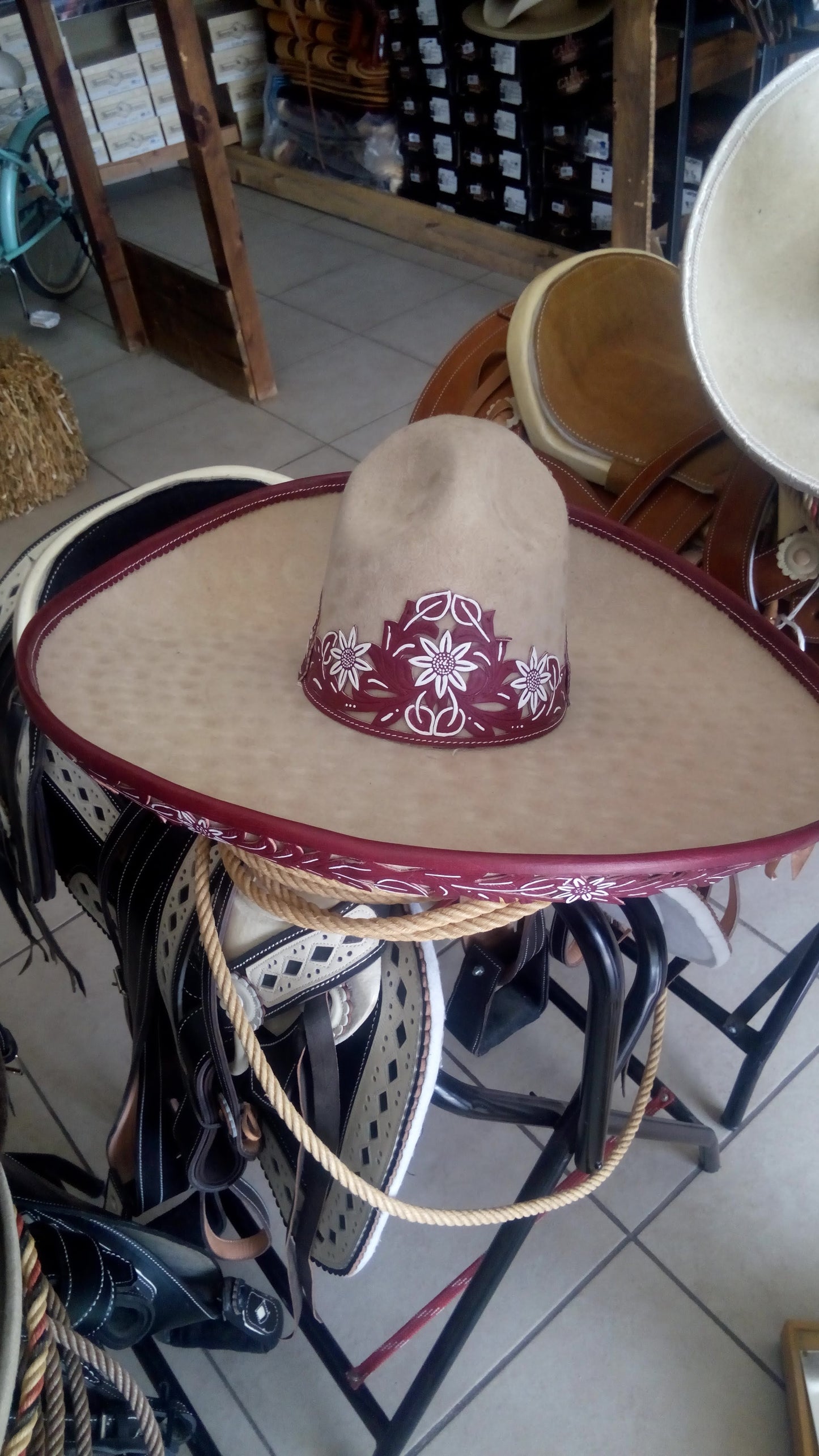 Sombrero Charro Fino En Lana, Toquilla Y Ribete Calado & Cincelado.