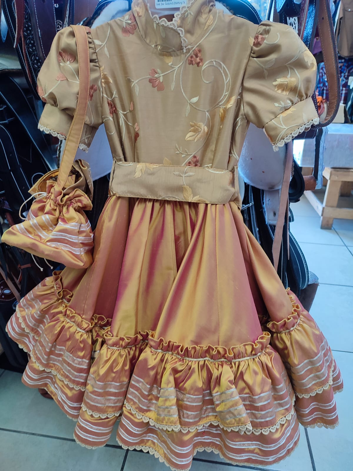 Vestido de Escaramuza Fino.