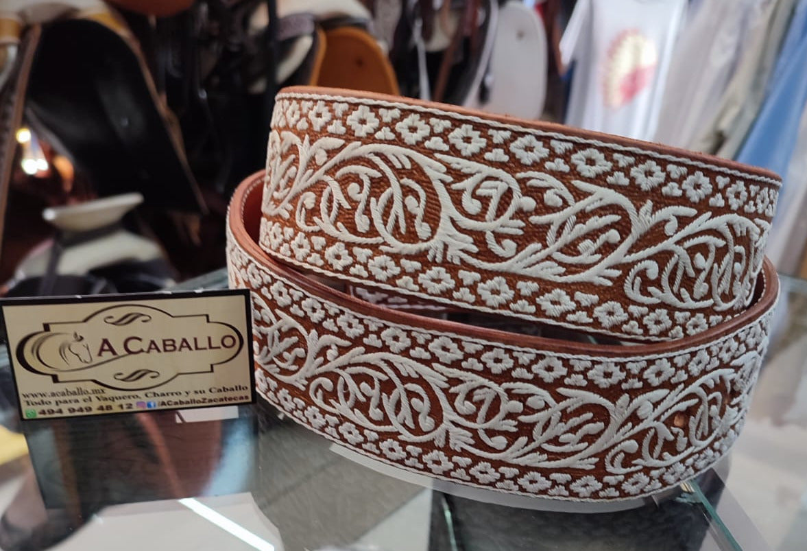 Cinto Piteado Extra Fino Combinado.