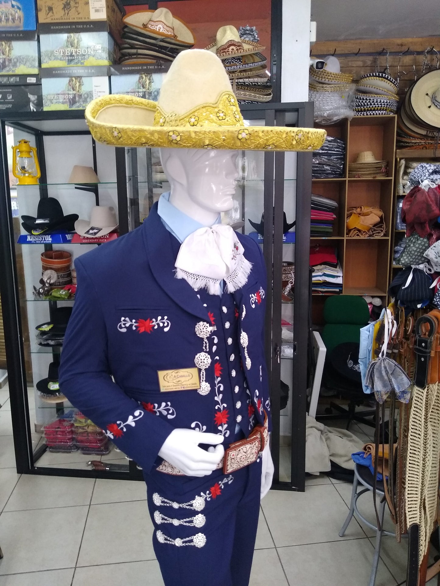 Traje Charro 3 Piezas, Media Gala en Baño de Plata, Bordado en hilo Metalico