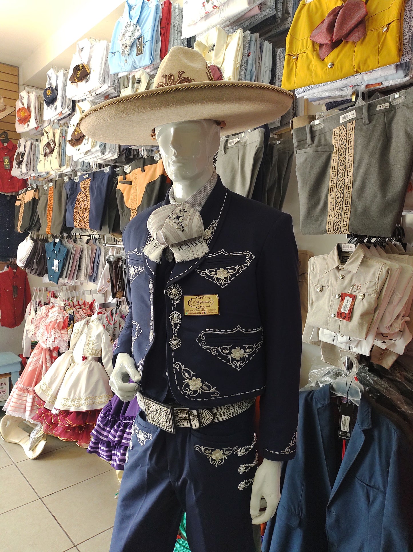 Traje Charro 3 Piezas, Bordado en Hilo Metalico, Media Gala