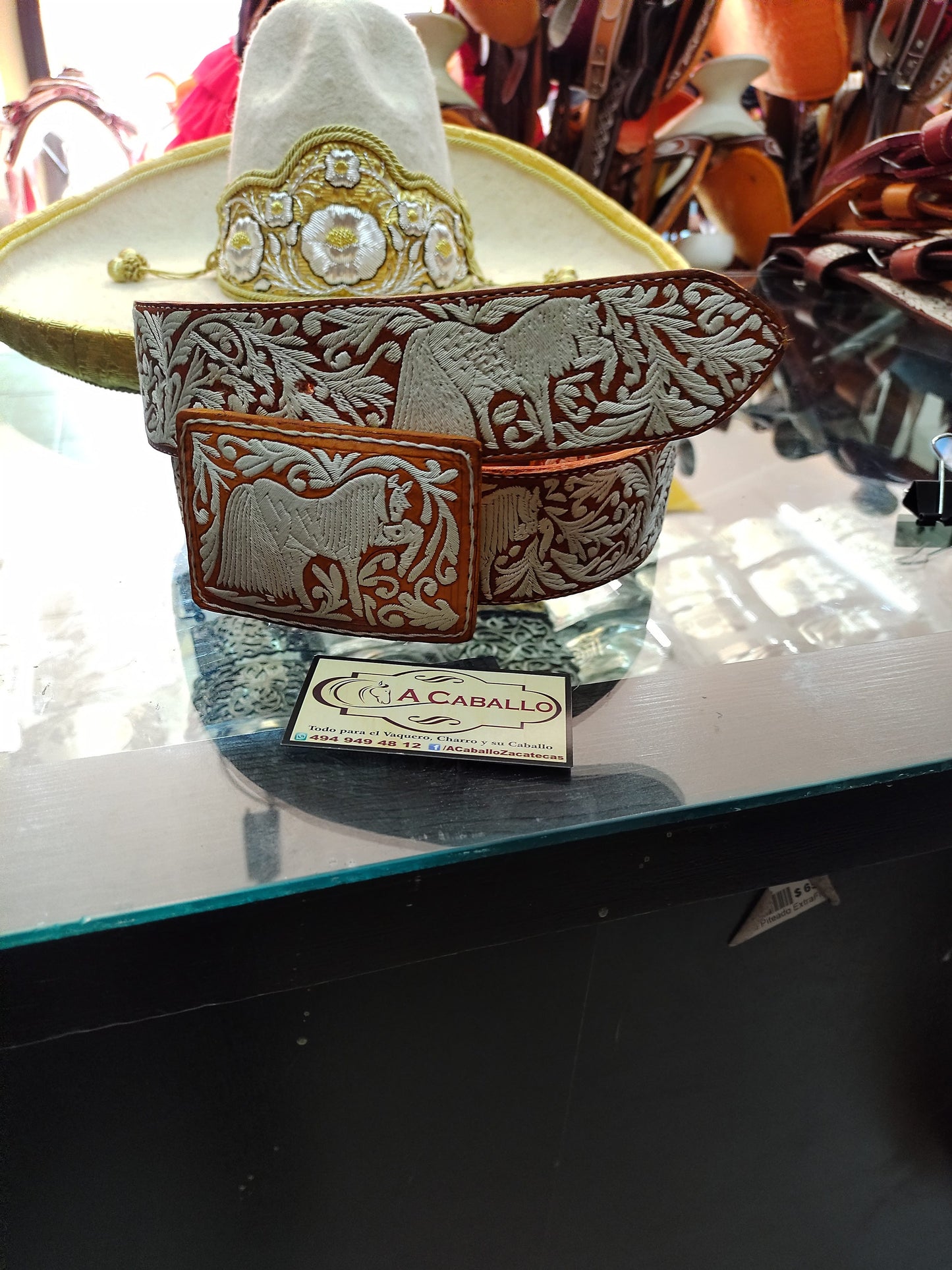 Cinto Piteado Rameado Caballos Españoles Color Miel