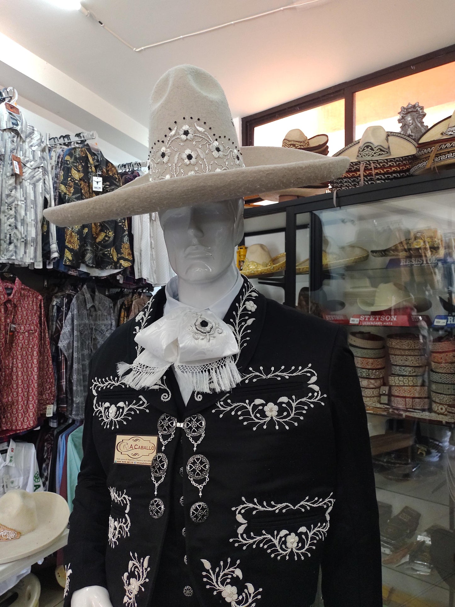 Traje Charro 3 Piezas, Gala completa, Bordado en Canutillo