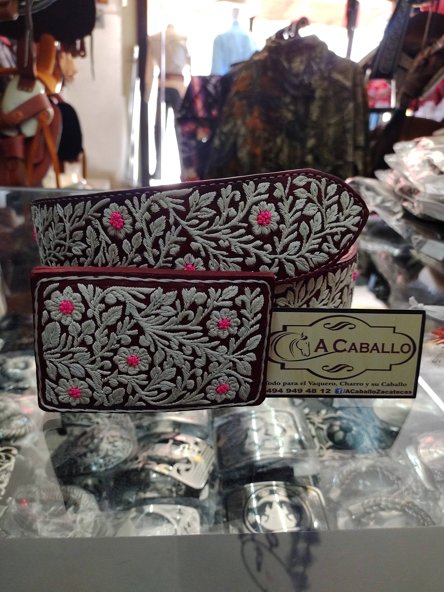 Cinto Piteado Guias y Rosas abultadas color Rosa