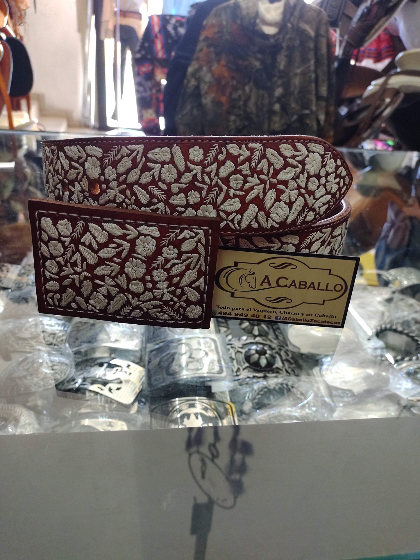 Cinto Piteado Mil Flores color Vino