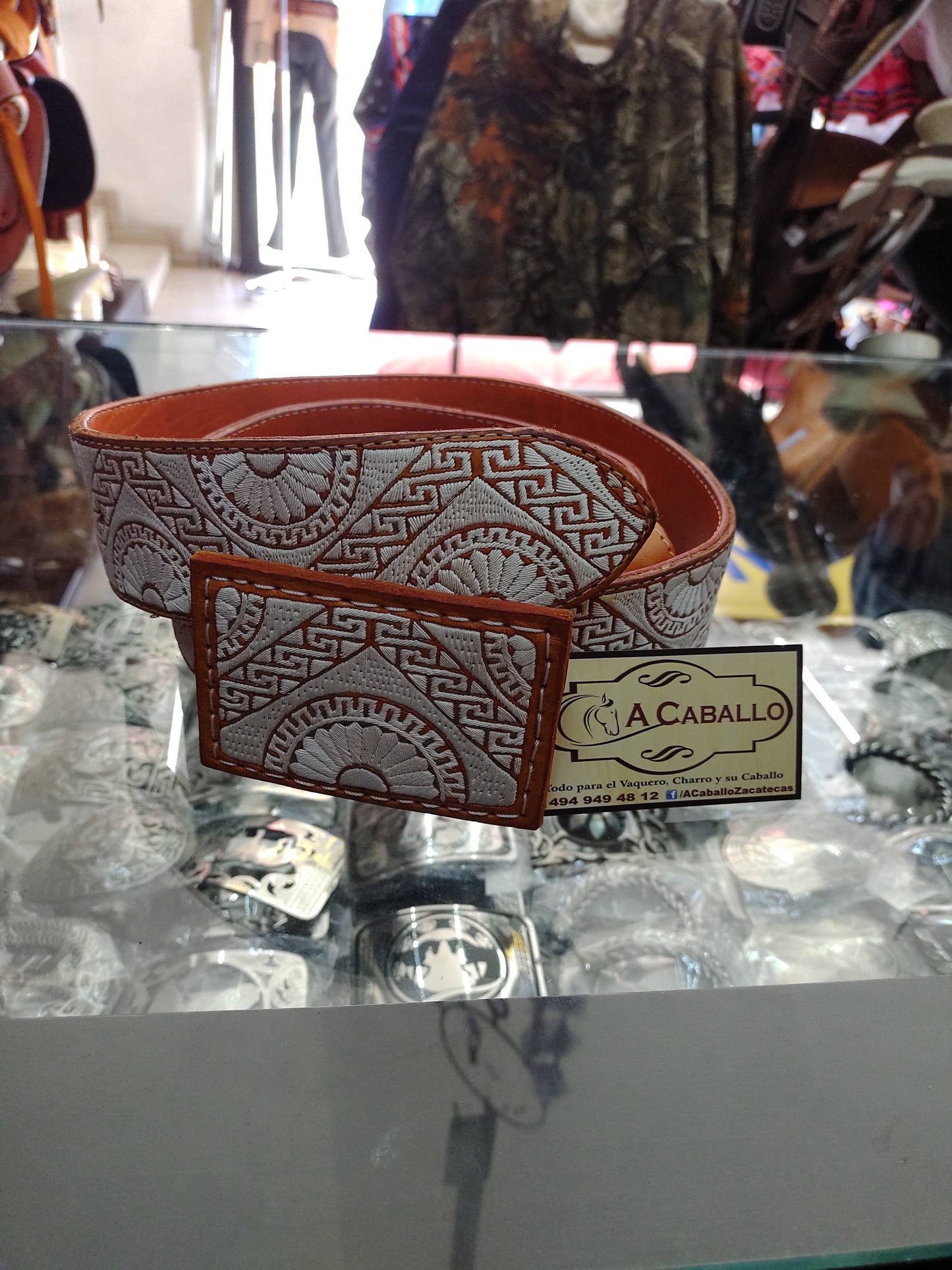 Cinto Piteado Piramides color Miel