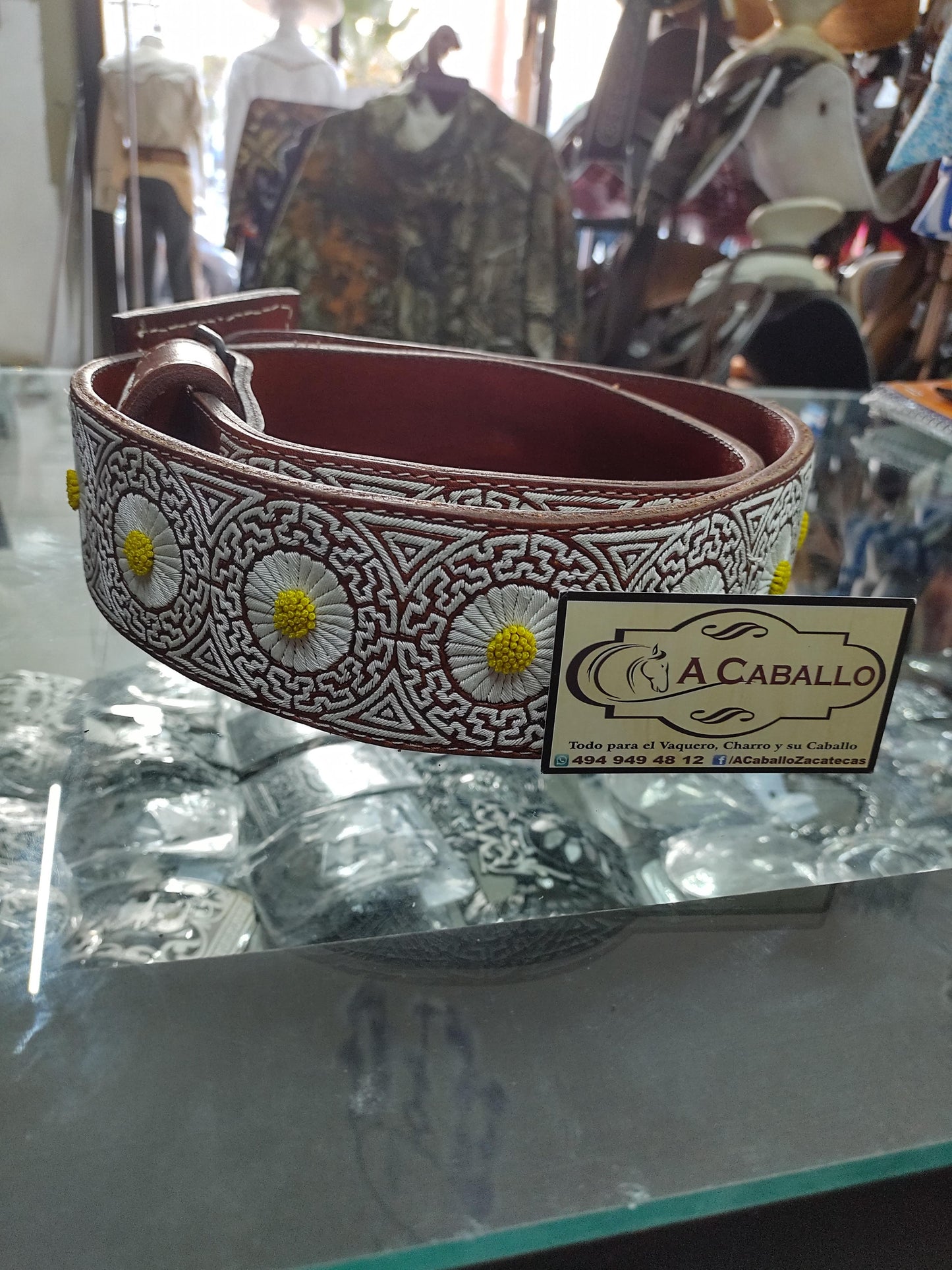 Cinto Piteado Monedas Con Churros Amarillos