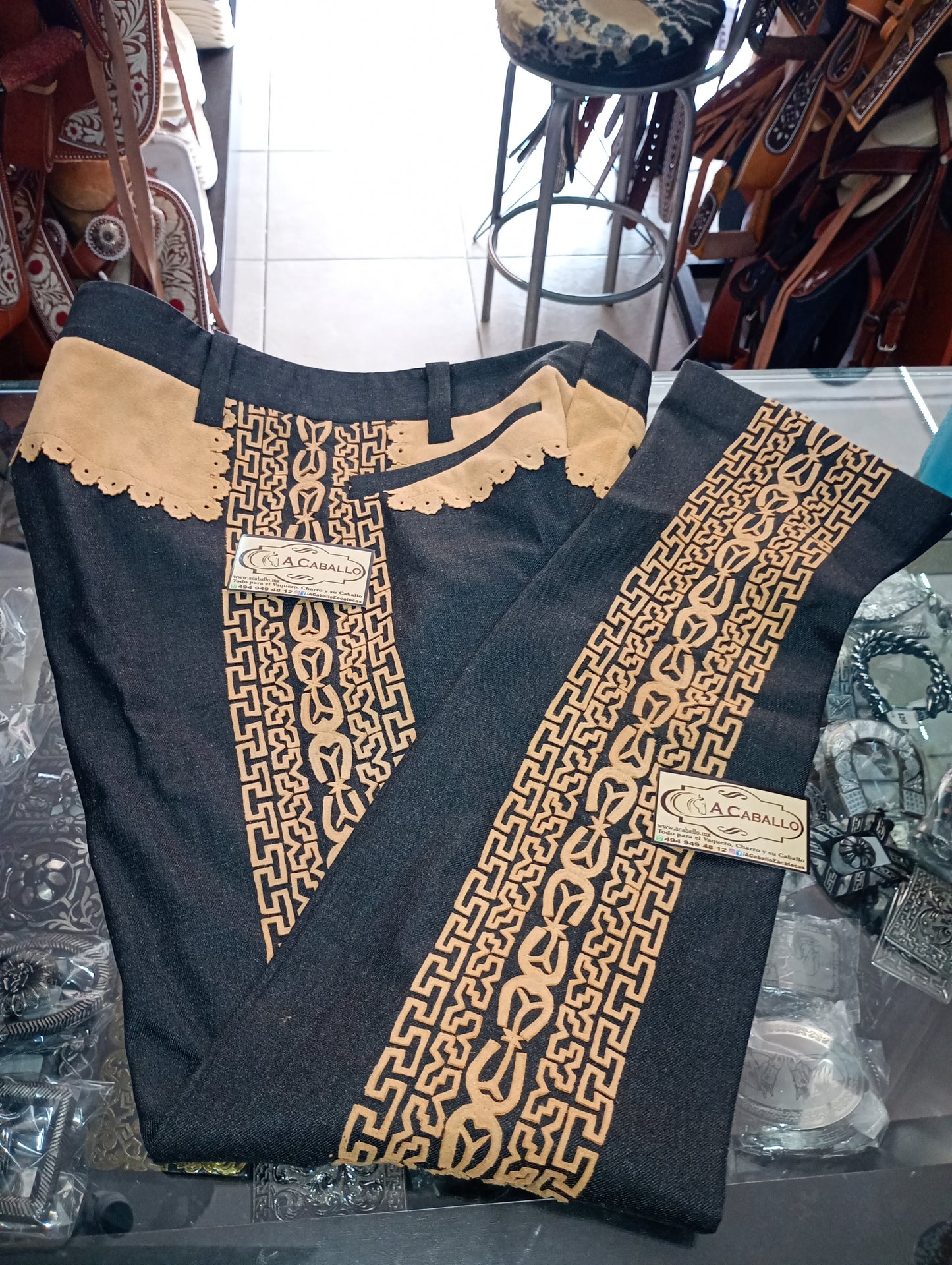 Pantalón Charro Greca Doble & Cuadrilera.