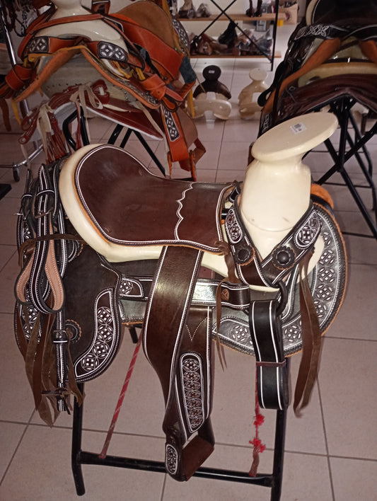 Montura Cola de Pato, Cantina Desmontable.