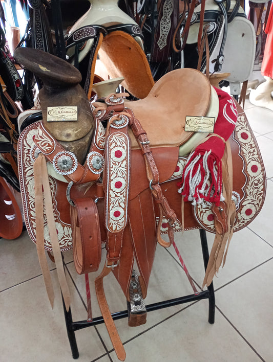 Montura Piteada Cognag, Cantinas, Surron, Herraje Acero, Churros Rojos