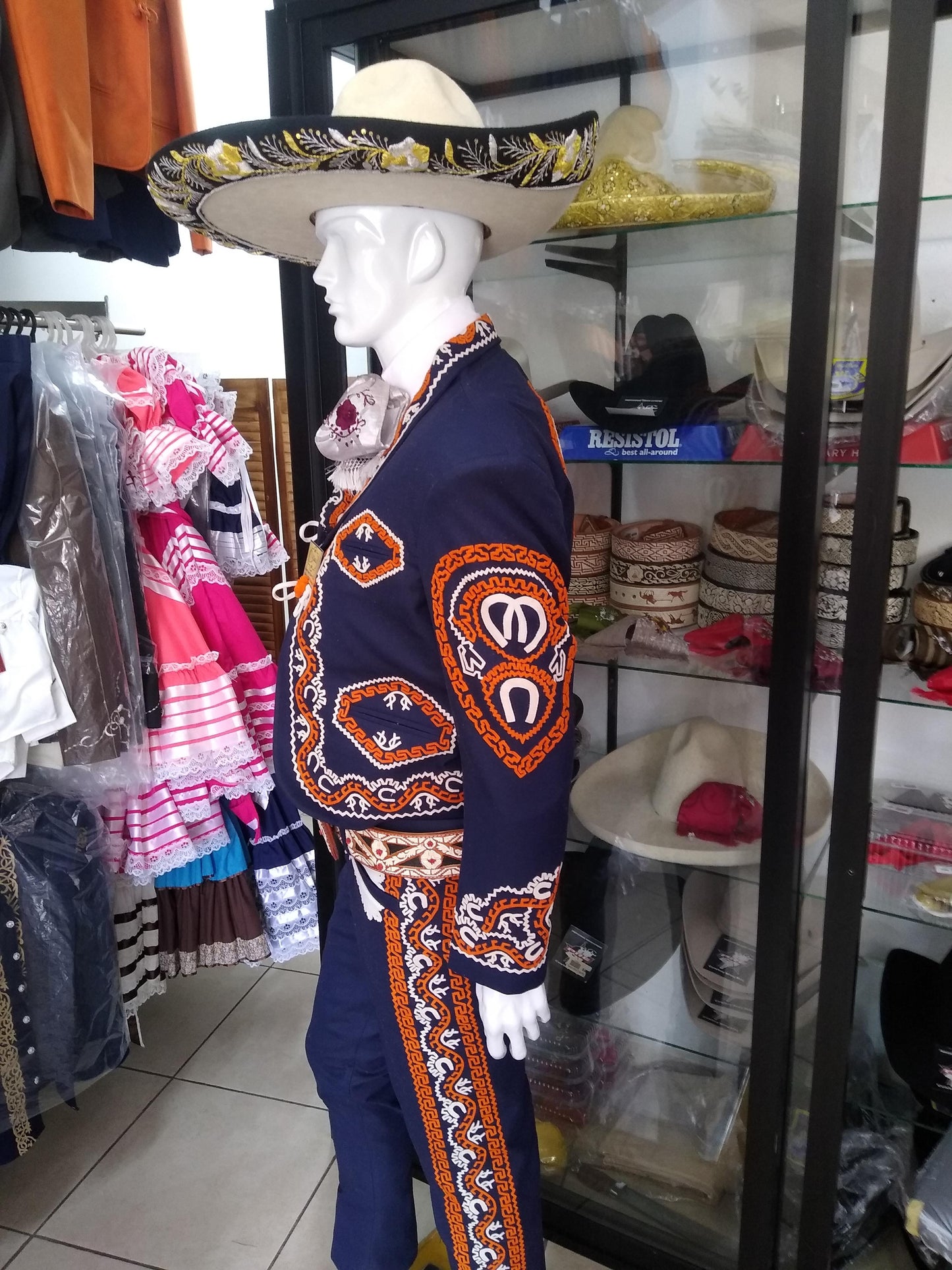 Traje Charro 3 Piezas, Pantalon, Chaleco Y Chaquetilla en Gamuzina, Greca Completa.