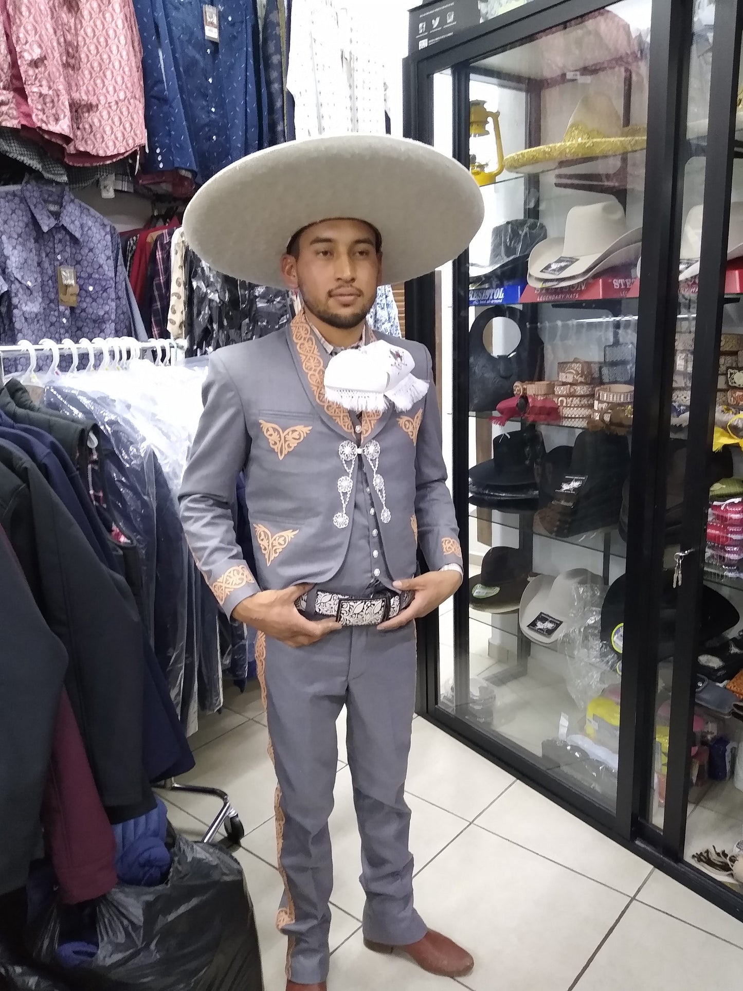 Traje Charro 3 Piezas, Graca Sencilla, Herraje en Chaquetilla.