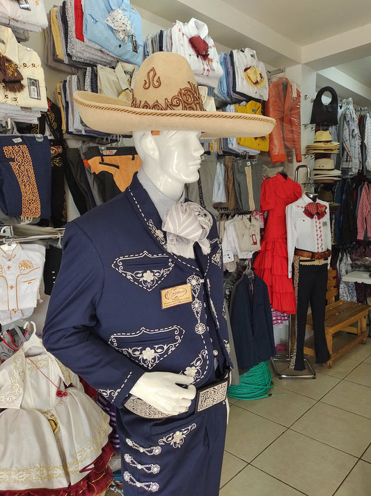 Traje Charro 3 Piezas, Bordado en Hilo Metalico, Media Gala