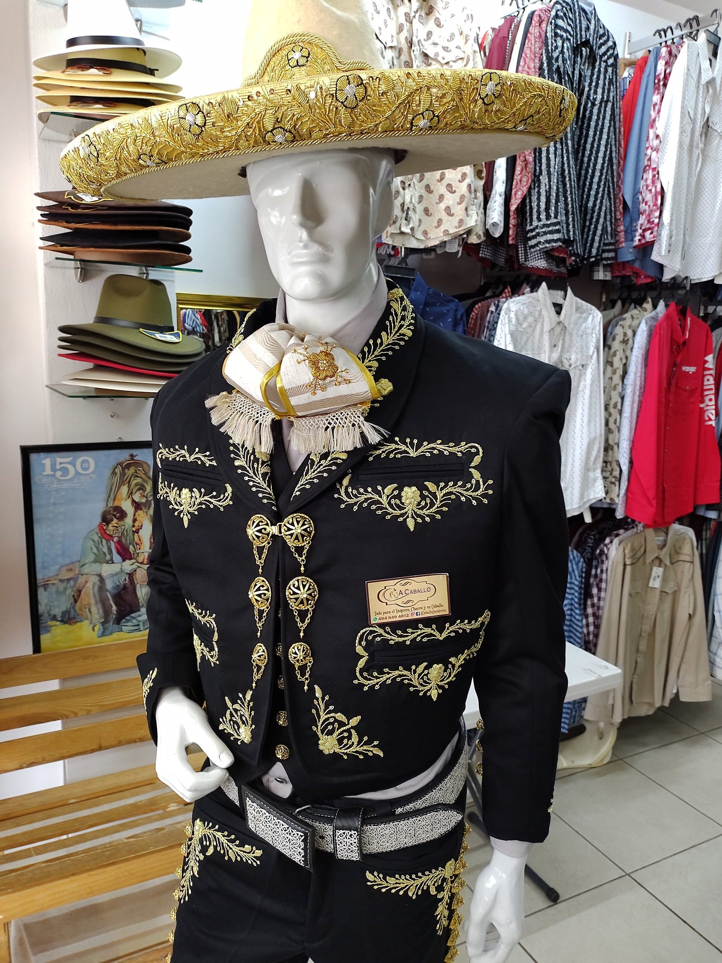 Traje Charro 3 Piezas, Bordado en Canutillo, Gala Completa en color Oro.