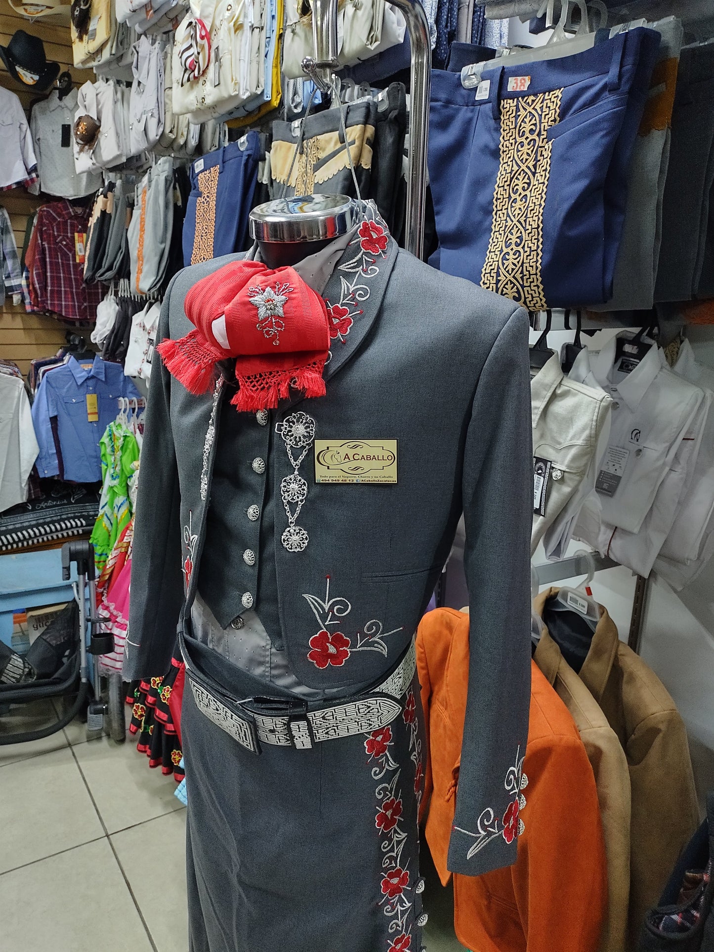 Traje Charro 3 Piezas Dama, Bordado en Hilo Metalico, Media Gala