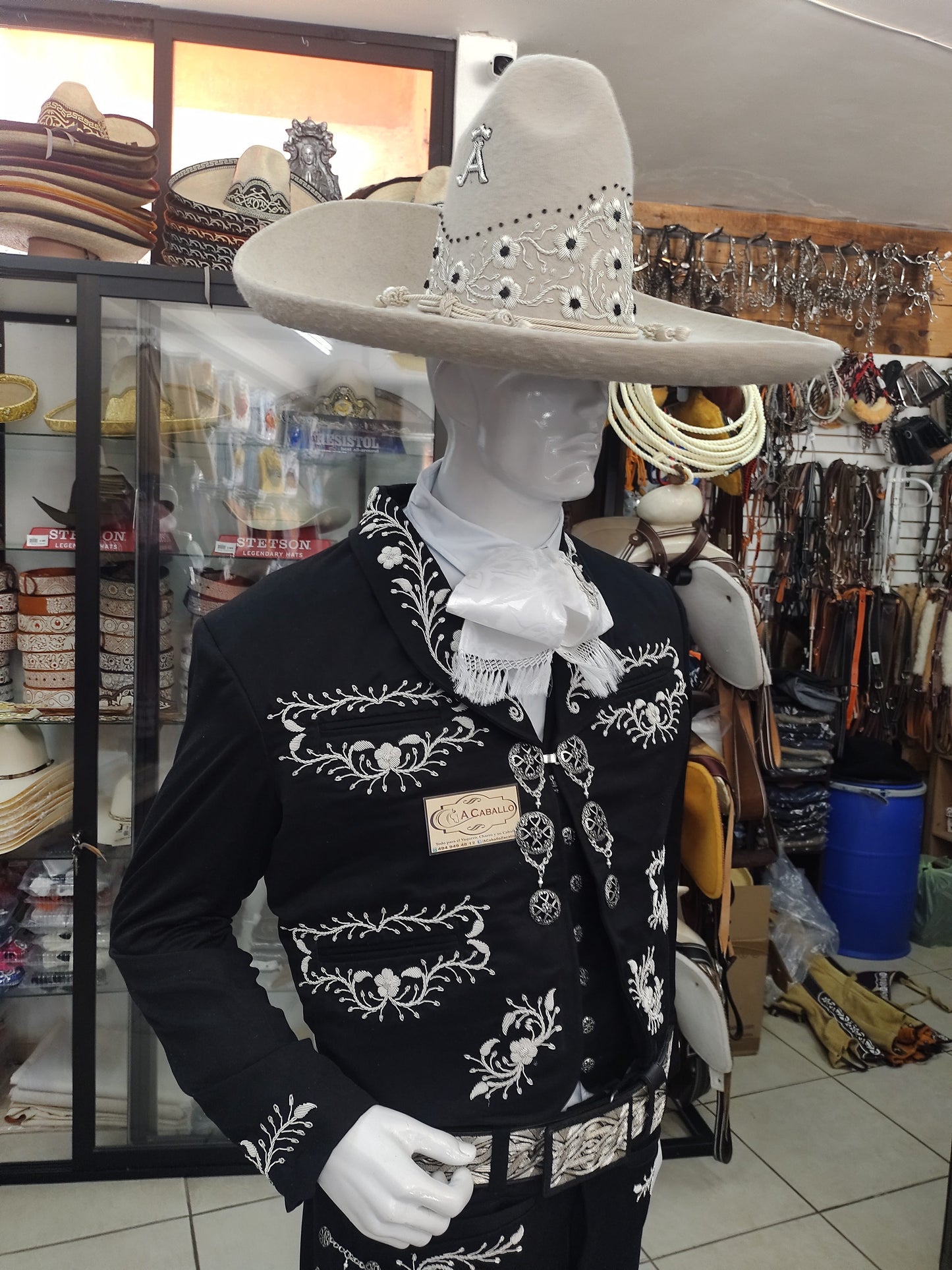 Traje Charro 3 Piezas, Gala completa, Bordado en Canutillo