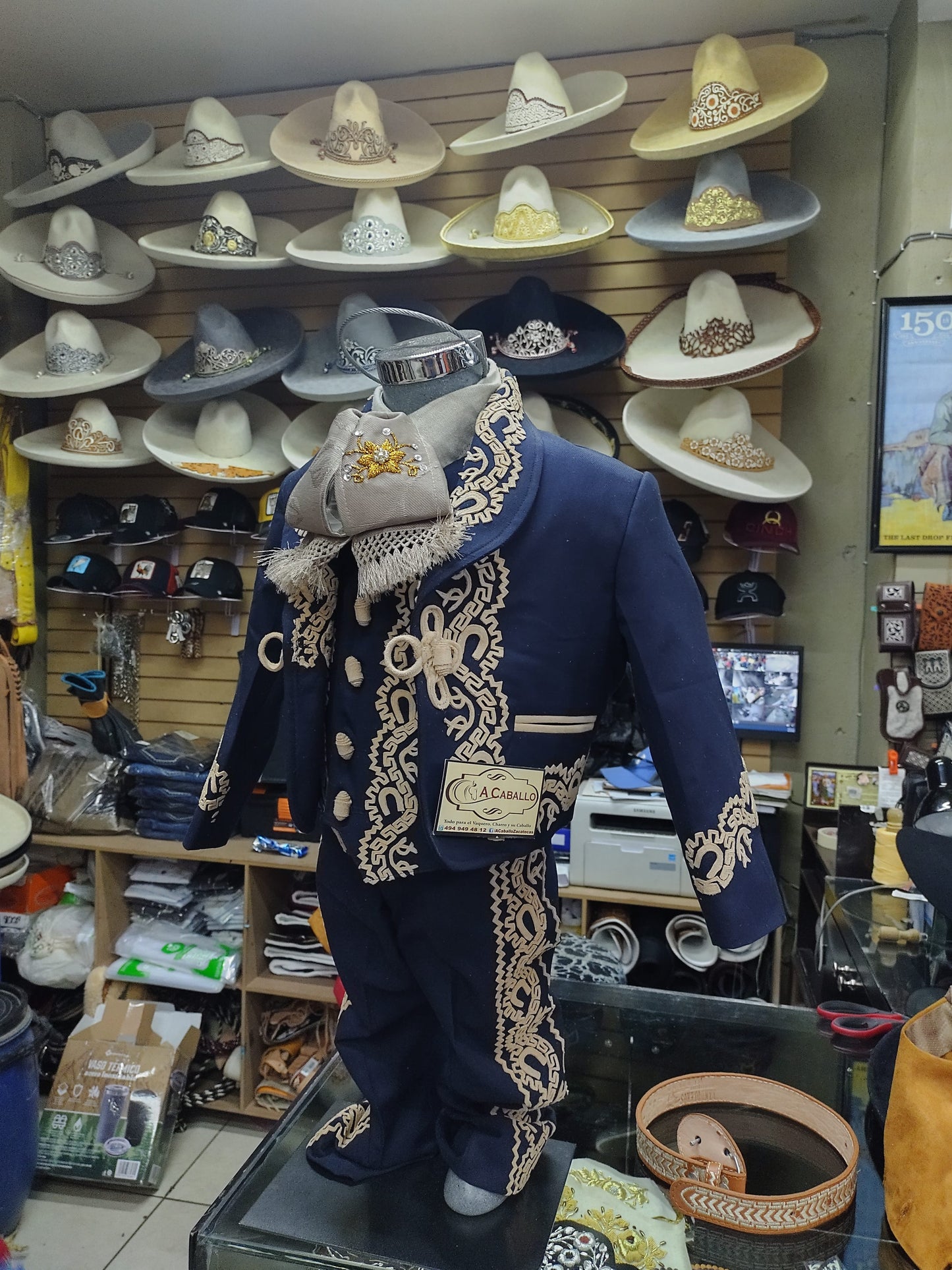 Traje Charro 3 Piezas, Greca sencilla.